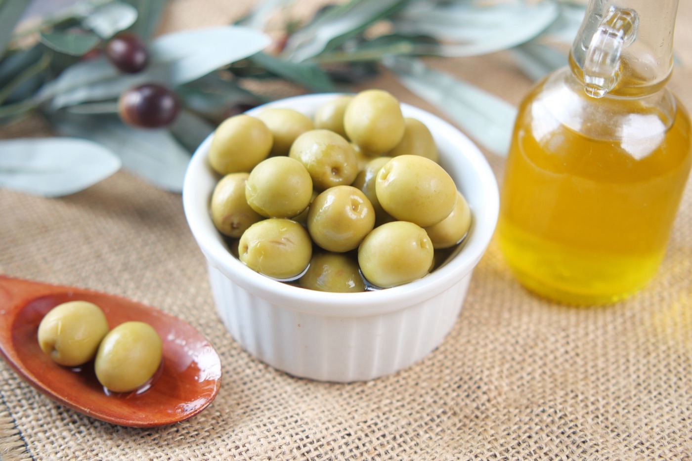 Zeytinyağı ve zeytin